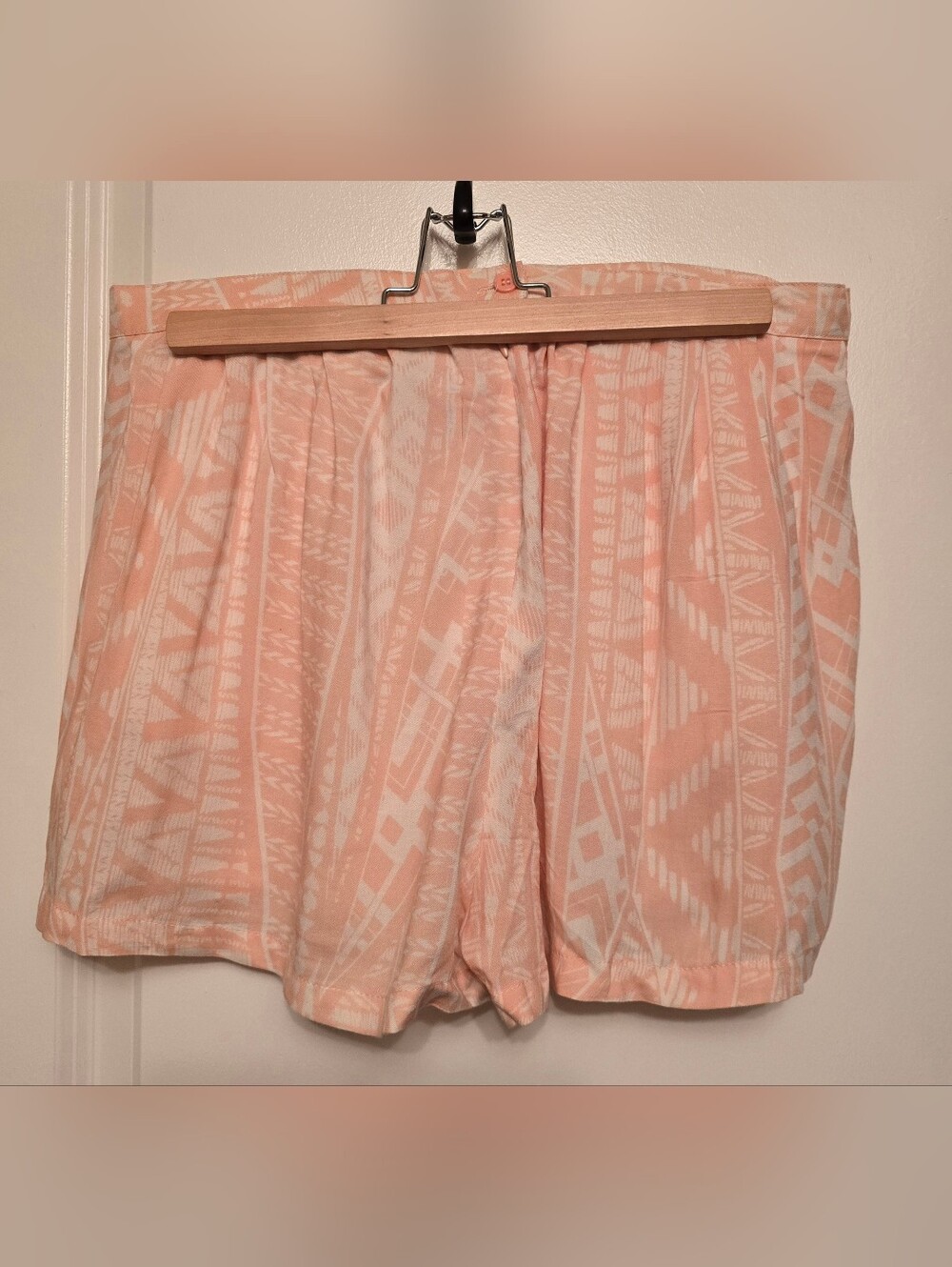 L.A Hearts Peach Aztec Print Shorts Size L